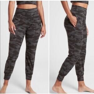 Athleta Pants Womens Medium Gray Black Camo Salutation Joggers Pull On Yoga